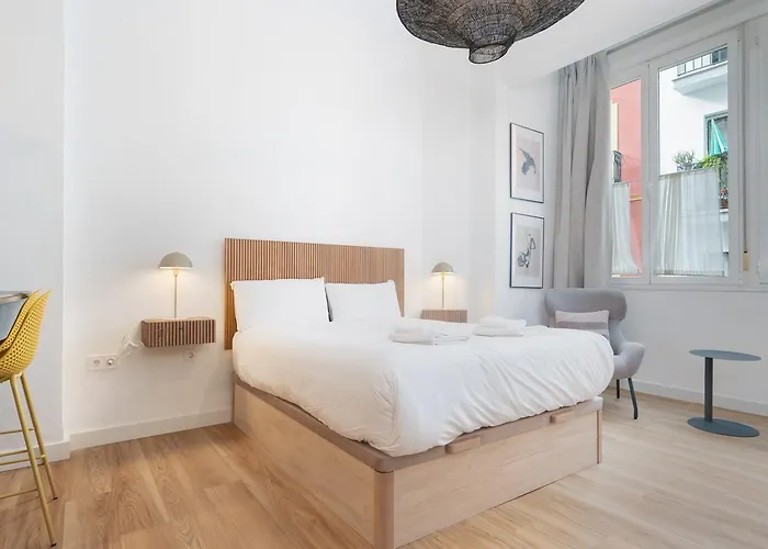 Brand New Design - Alameda Square * Sevilla